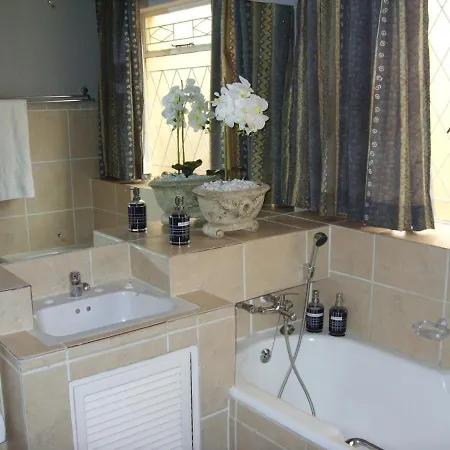Little Umhlanga. Sunflower Suite. Pretoria Exterior photo